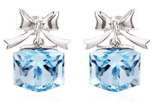 ERFA081 Fashion Charm Water Cube with Ties Stud Earrings