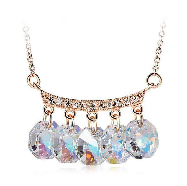 NLFA038 Charm Five-Circle-Link Pendant Necklace