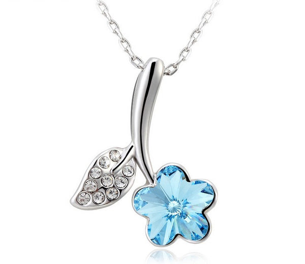 NLFA188 Charm Flower with Leaf Pendant Necklace