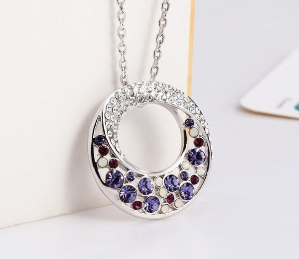 NLFA218 Charm Fancy Circle Pendant Necklace