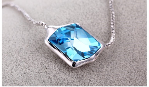 NLFA128 Fashion Dream Hexagon Ocean Pendant Necklace