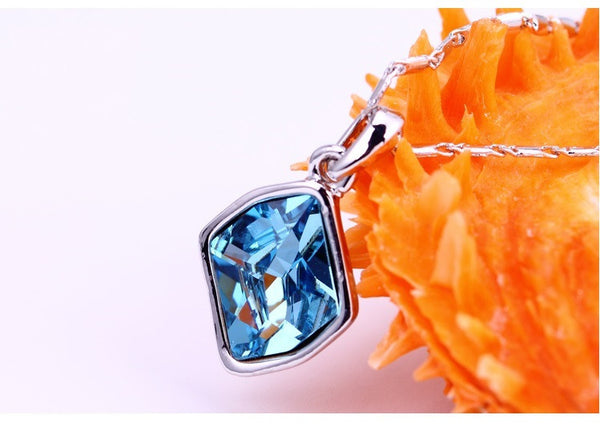 NLFA148 Charm Rhombus Ocean Pendant Necklace