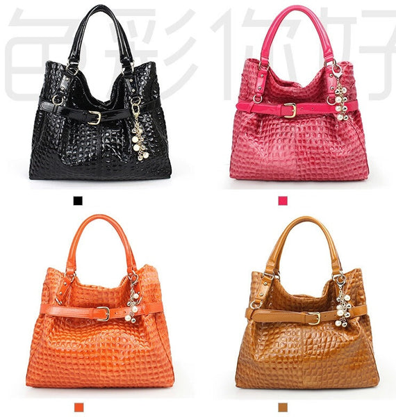 Charm Glittery Pebbled Mesh Tote Bag