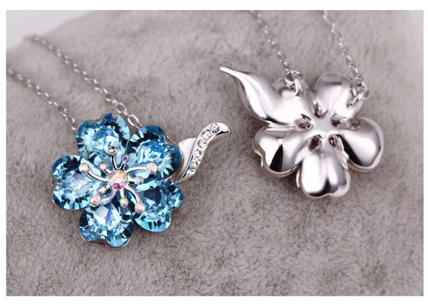 NLFA084 Charm Sakura Pendant Necklace