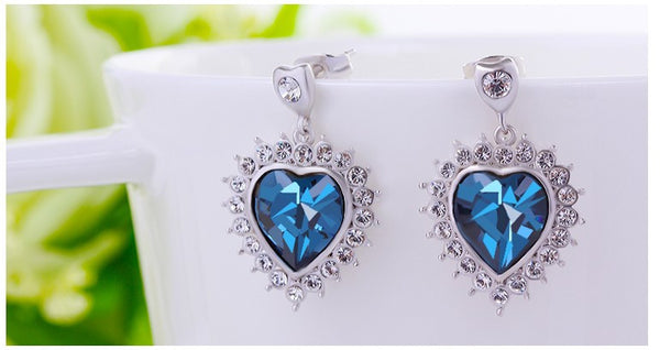 ERFA227 Fashion Charm Classical Heart Stud Earrings