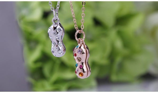 NLFA023 Footprint Pendant
