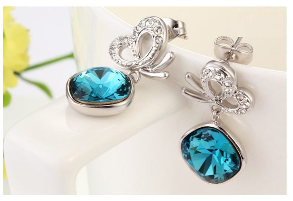 ERFA240 Fashion Charm Kiss of Love Stud Earrings