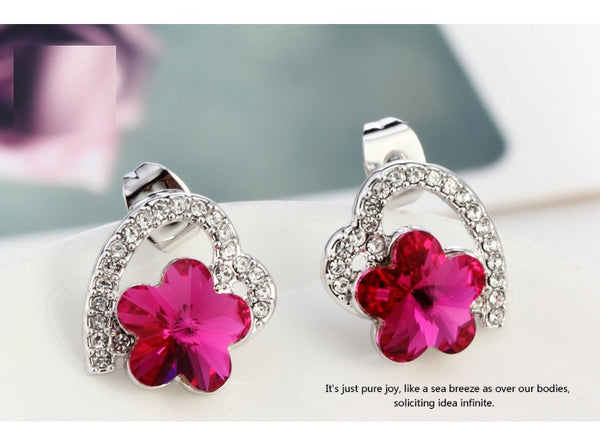 ERFA131 Fashion Charm Flower in Heart Stud Earrings