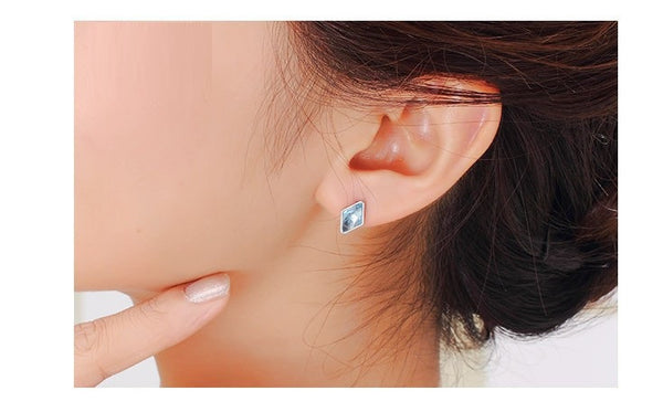 ERFA209 Fashion Charm Rhombus Stud Earrings