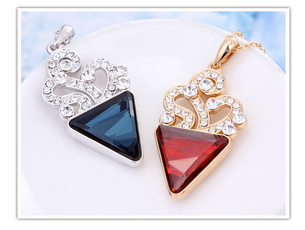 NLFA003 Charm Monogram Triangle Pendant Necklace