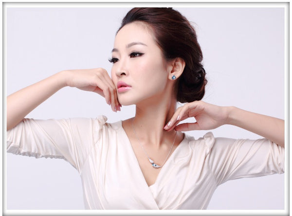 ERFA154 Fashion Charm Classical Heart Stud Earrings