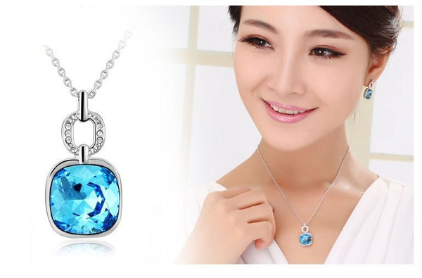 NLFA198 Fashion Charm Pendant Necklace