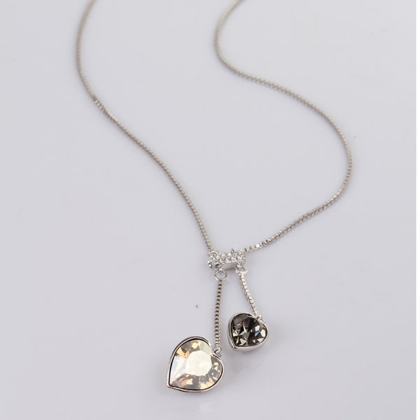 NLFA082 Charm Linked Hearts Pendant Necklace