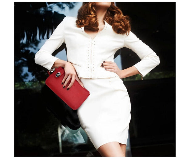 Mesh it up Solid Wristlet Bag