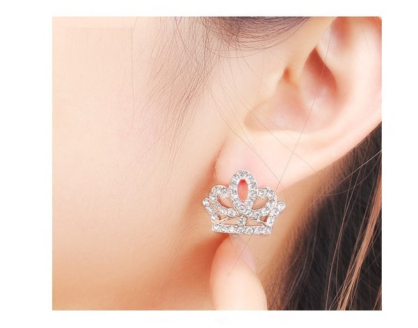 ERFA092 Vintage Charm Crown Stud Earrings