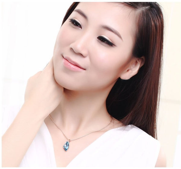 NLFA101 Fashion Fancy Dancing Pendant Necklace