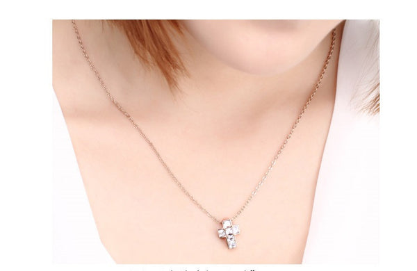 NLFA096 Fashion Snow Cross Pendant Necklace