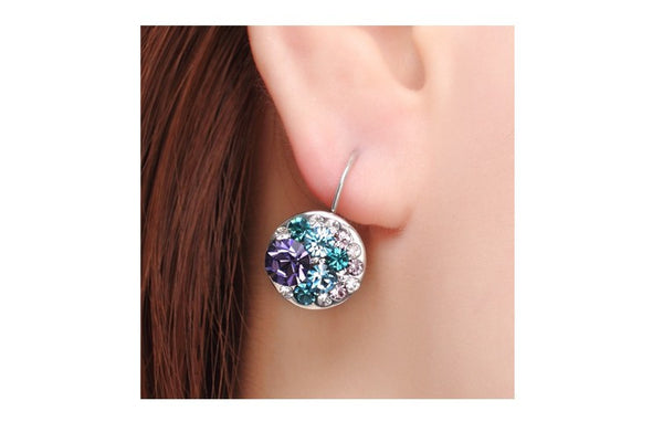 ERFA218 Fashion Charm Flower in Clusters Omega-back Earrings