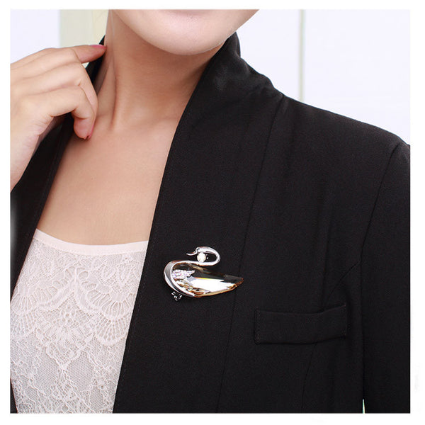 JRFBC014 Fashion Charm Swan Brooch