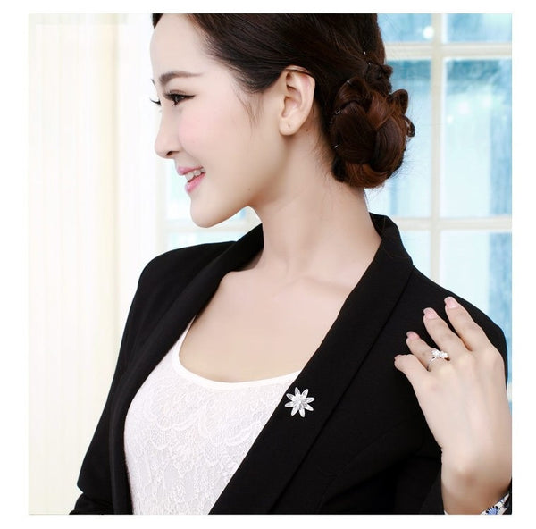 JRFBC008 Fashion Charm Flower of Swords Brooch
