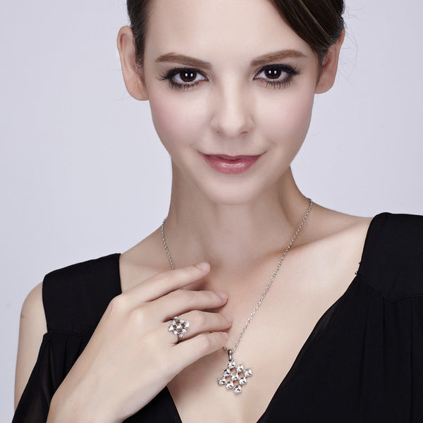 NLFA057 Charm Fancy Cross Pendant Necklace