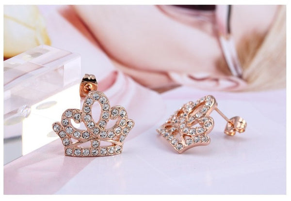 ERFA092 Vintage Charm Crown Stud Earrings