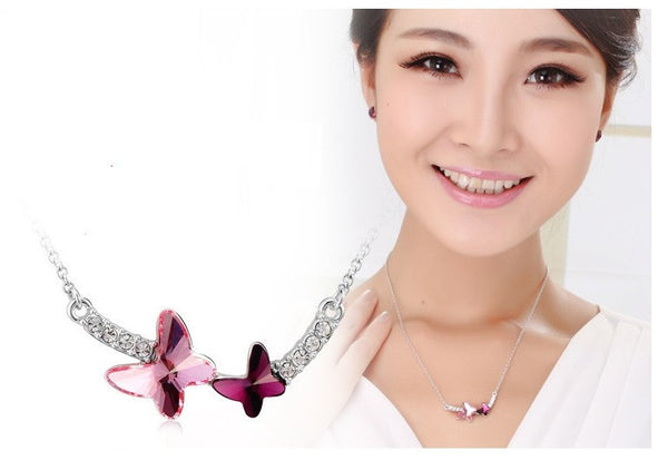 NLFA223 Charm Double Flying Butterflies Pendant Necklace