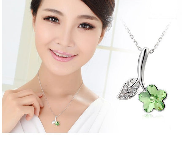 NLFA188 Charm Flower with Leaf Pendant Necklace