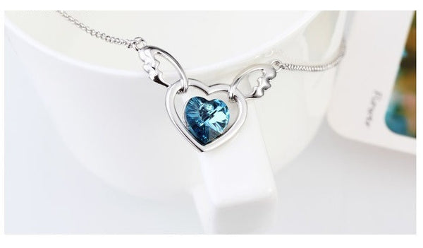 NLFA212 Charm Butterfly Heart Pendant Necklace